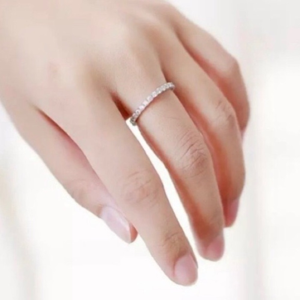 NEW 925 STERLING SILVER DIAMOND ETERNITY BAND RING - Picture 2 of 7